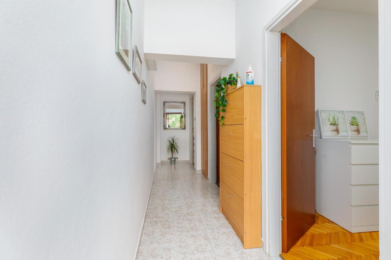 Apartment Tesic Close To The Sea With Shared 4Xbicycles Fazana Bagian luar foto